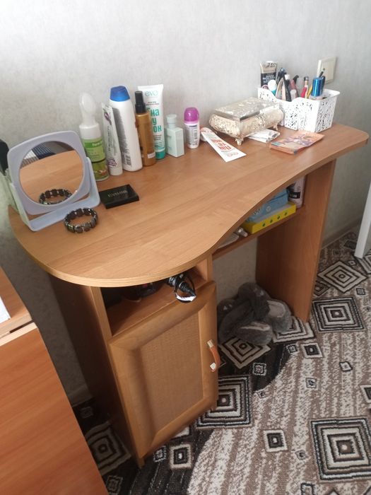 Продам спальный гарнитур