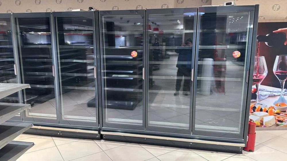 Холодильник в супермаркет