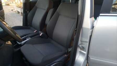 Продавам Opel Zafira 2005г. 6+1 местна, в отлично техническо състояние