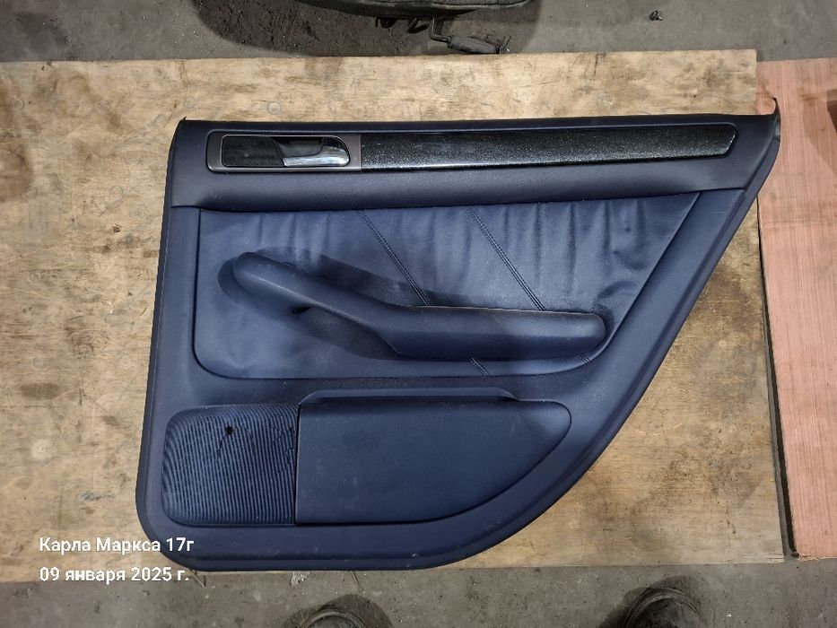 Дверные карты карты.  Audi a6c5.