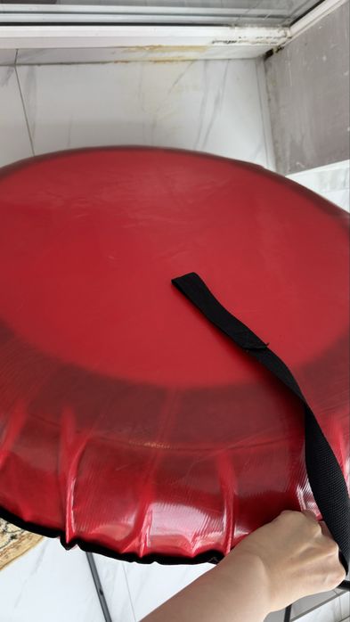 Тюбинг/ватрушка в хорошем состоянии