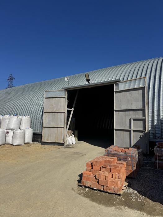 Продам ангар 750 м2 потолки 7 метров