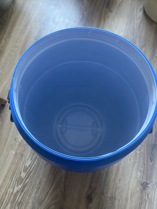 Бочка для воды и сыпучих материалов