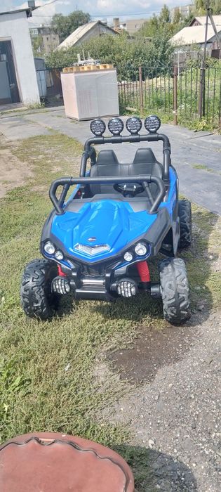 Продам машинку  в