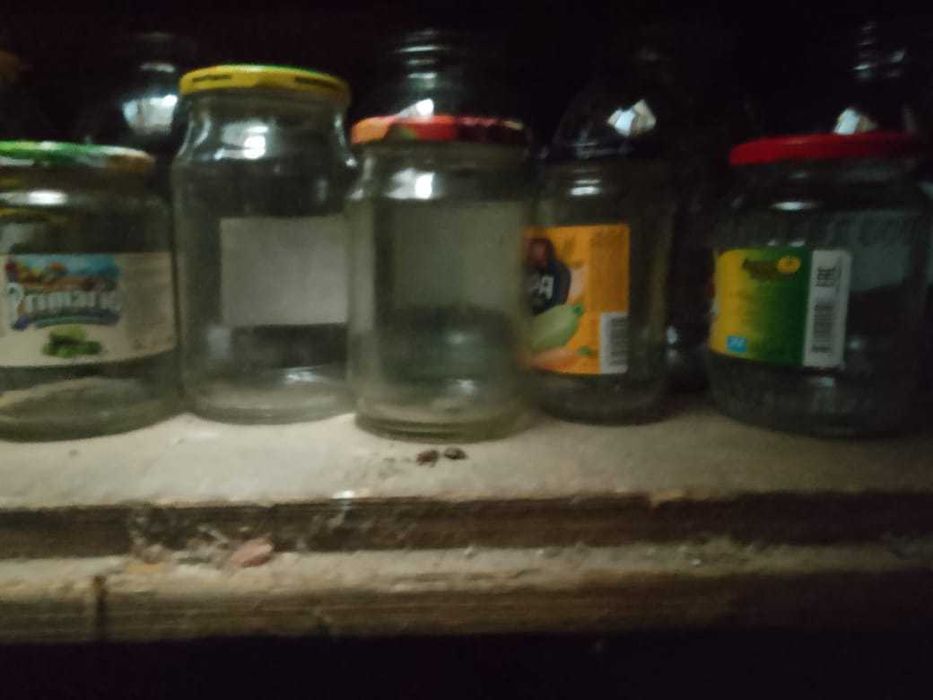 Продам 2  литровые банки