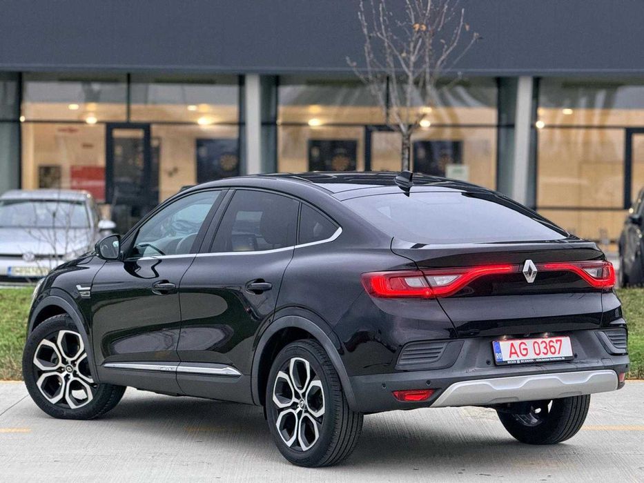 Renault Arkana Hybrid E-TECH 143 Intens-Bose-Distronic-Lineasist