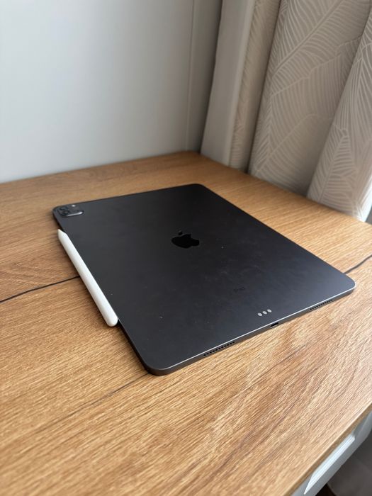 ipad pro 12.9-inch 5th generation + apple pencil + magic keyboard