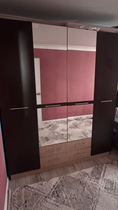 Шкаф для одежды в спальню