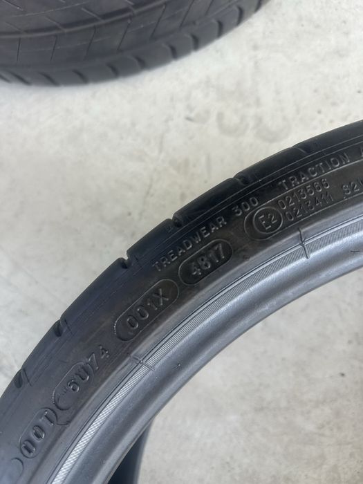 255/30/21-Michelin
