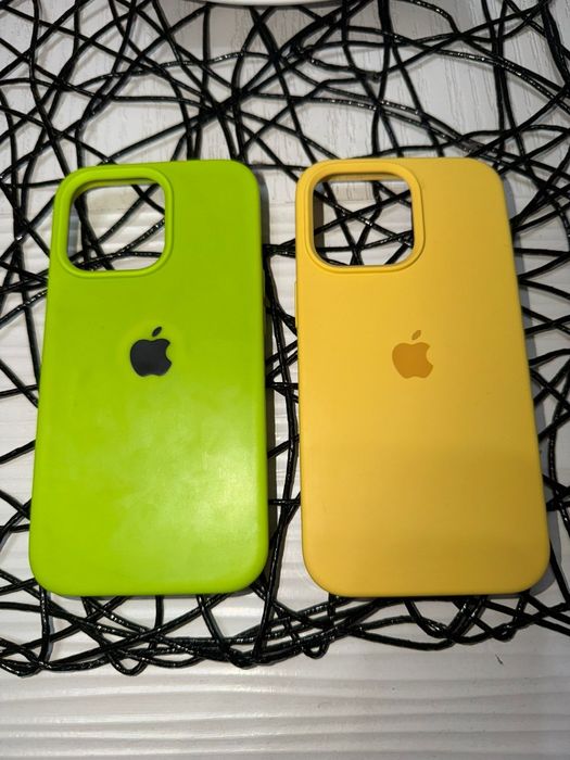 Vând huse  Iphone 13 Pro