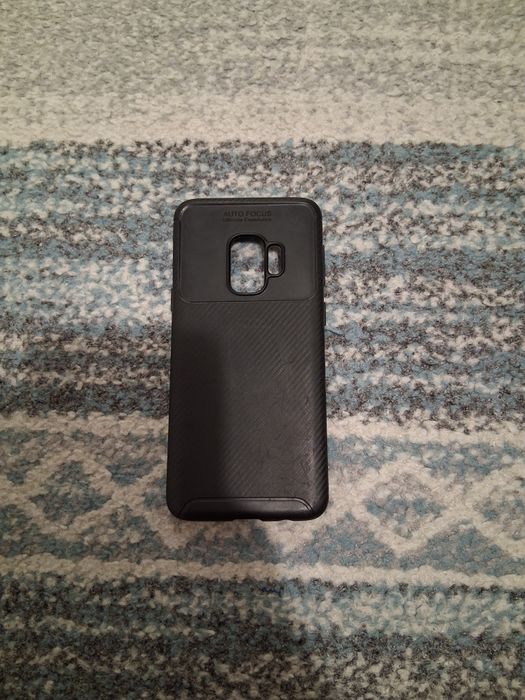 Продавам Samsung s9