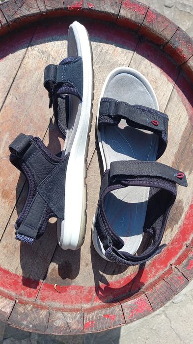 Дамски ECCO CRUISE II  и  маратонки Giesswein мерино Vibrom 39