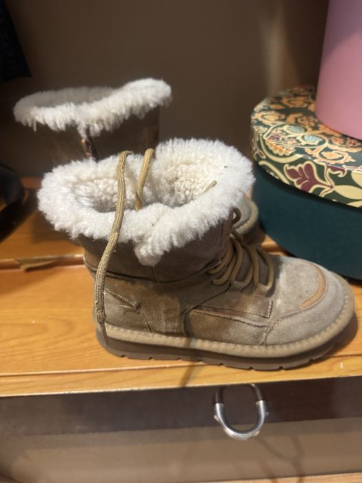 Продам детские зимнии угги