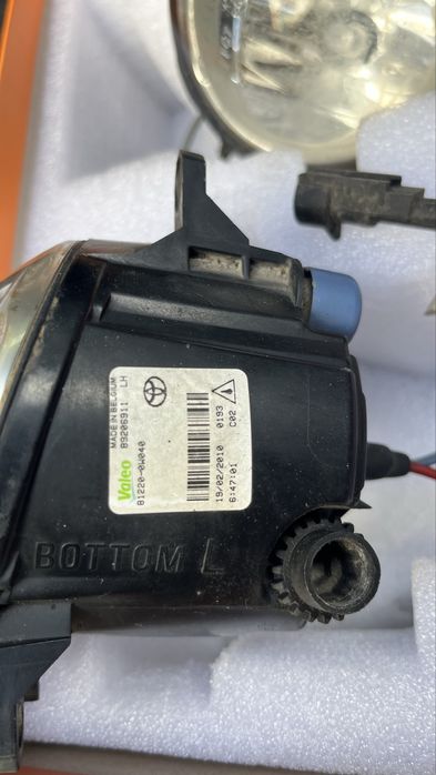 Продам на Прадо 150 противотуманники