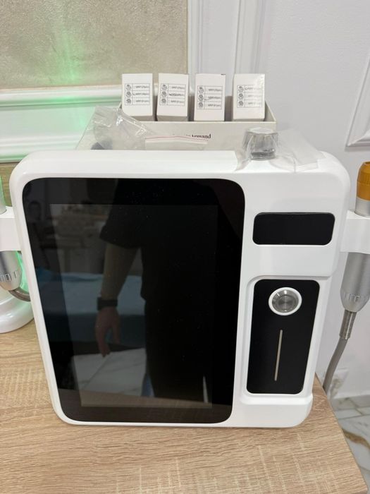 Aparat de microneedling RF Fracționată