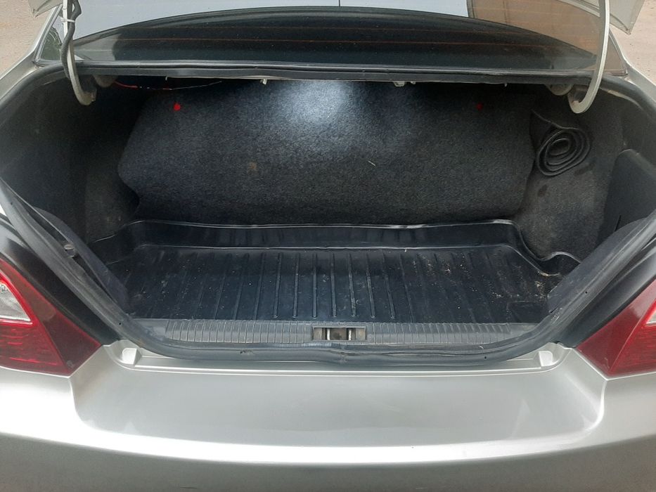 Nexia 1.6 sotiladi naxt