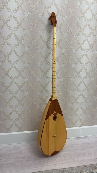 Домбыра сатылады.Жақсы қалыпта.