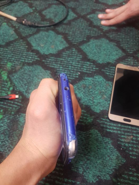 redmi 7 32gb hamajoyi ishlidi samsung j4 ekran sensir qoyish kere abme