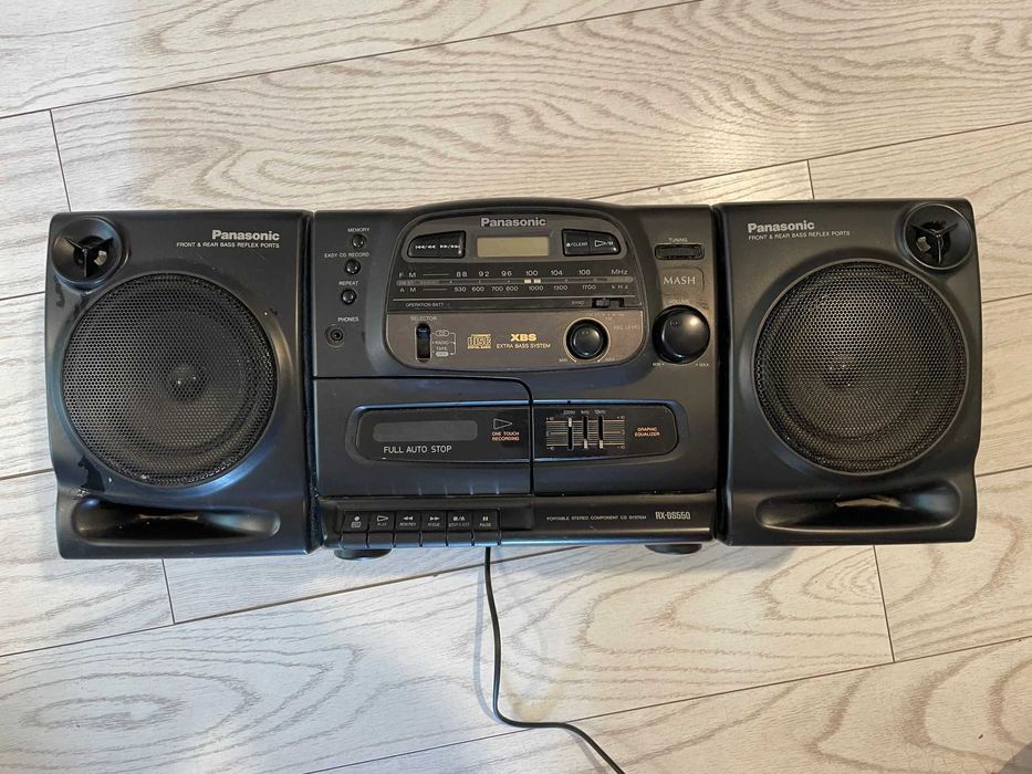 Radioasetofon Panasonic, Electronice  pentru cunoscatori