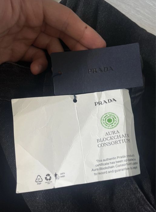 Blugi Prada noi