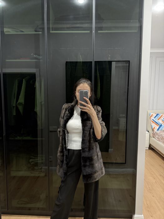 Продам норковую шубу