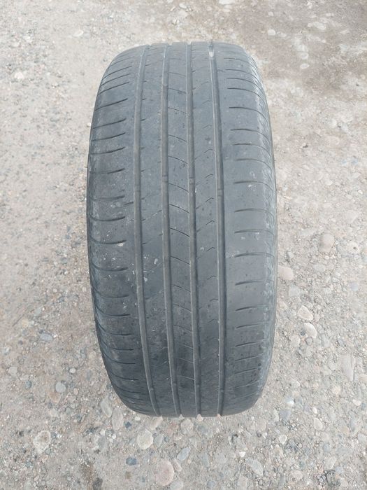 Продам шины KUMHO 215/5517 б/у