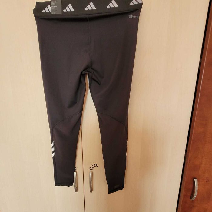 Adidas Techfit чисто нов клин с етикети