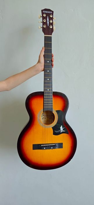 Продажа гитары состояние хорошее