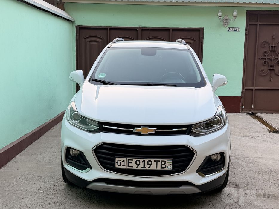 Продаетса срочно свой автомобиль Трекер