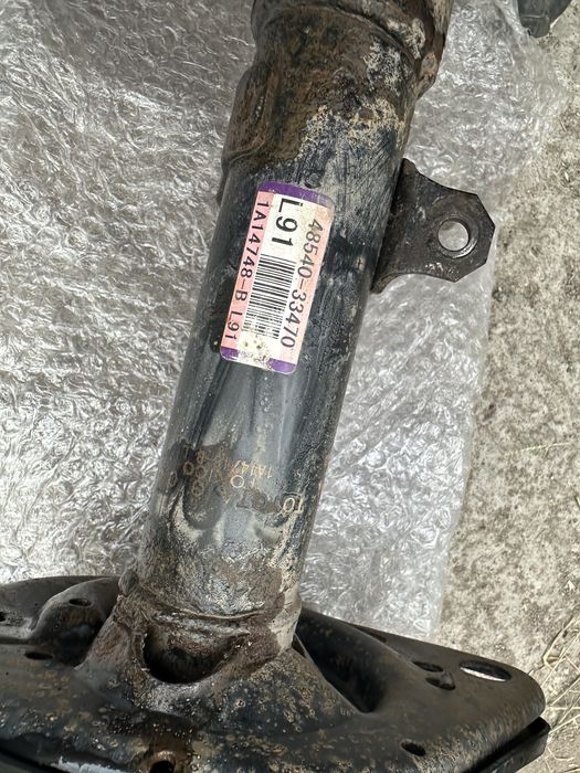 Стойки в сборе Camry 50