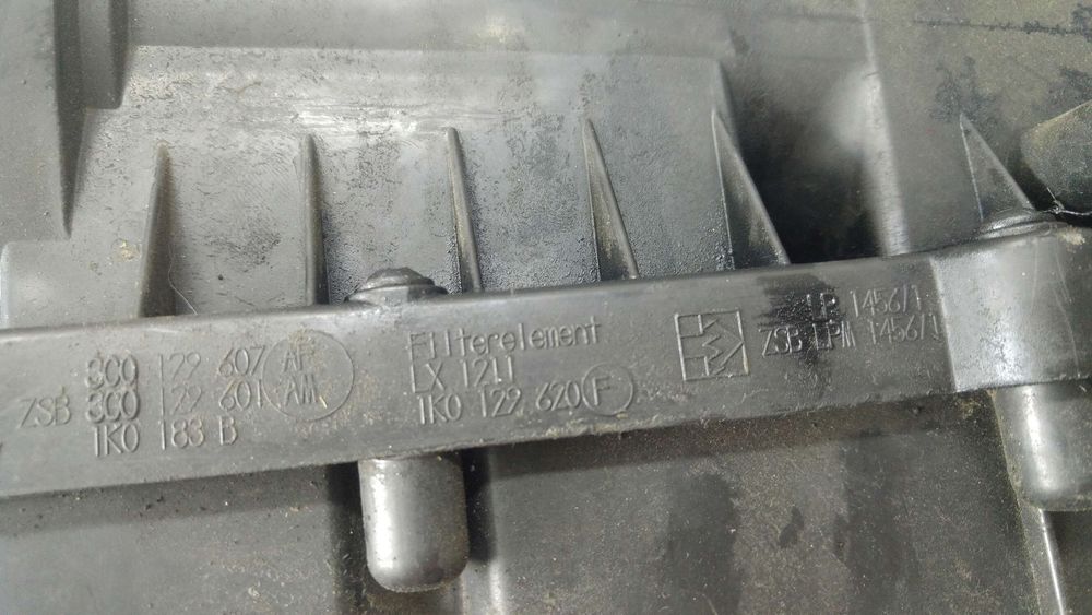 Carcasa filtru aer 1.9 tdi vw golf 5 1k1 3c0129607af 3c0129601am 1k0183b 1k0129620f