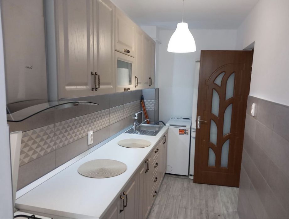 Inchiriez garsoniera