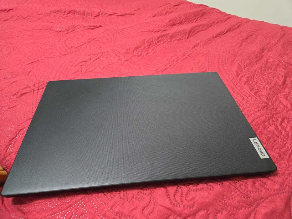 Laptop Lenovo V15 G4 AMN, NOU