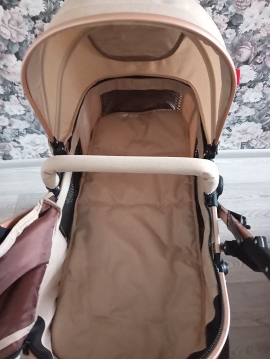 Продам детскую коляску