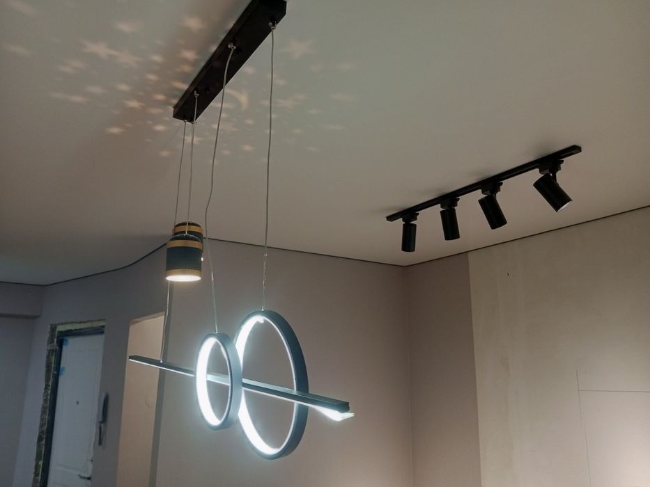 Слив воды,электрик,потолочник