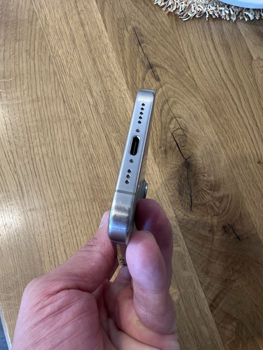 iPhone 15 pro 256 gb