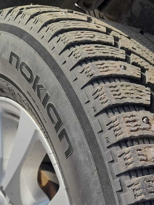 Продам зимние шины