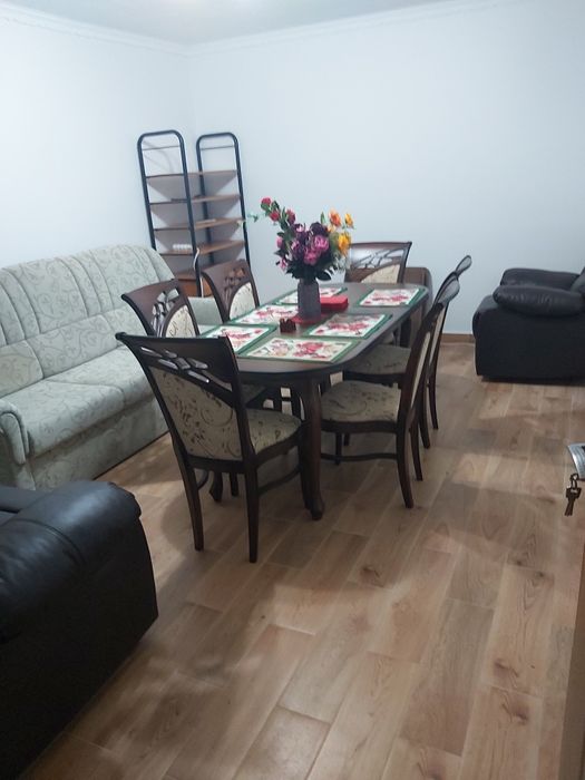 Vând Apartament zona Peco Milea