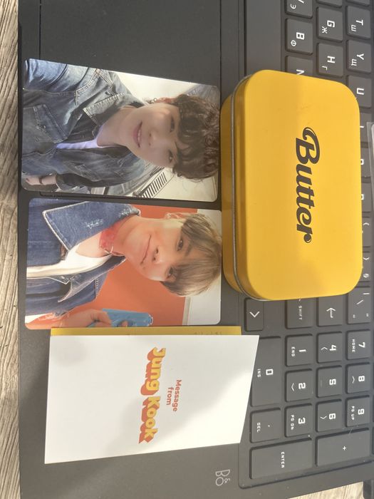 Картички на BTS.