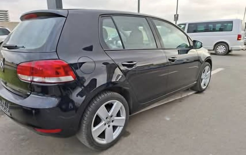 Vw golf VI * 1.6 benzina 104cp clasic fara turbo. EURO5.

Vw golf