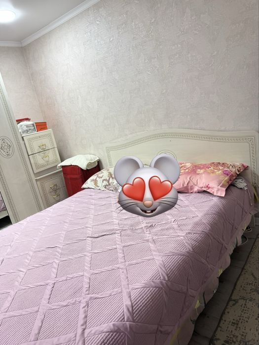 Продам спальный гарнитур