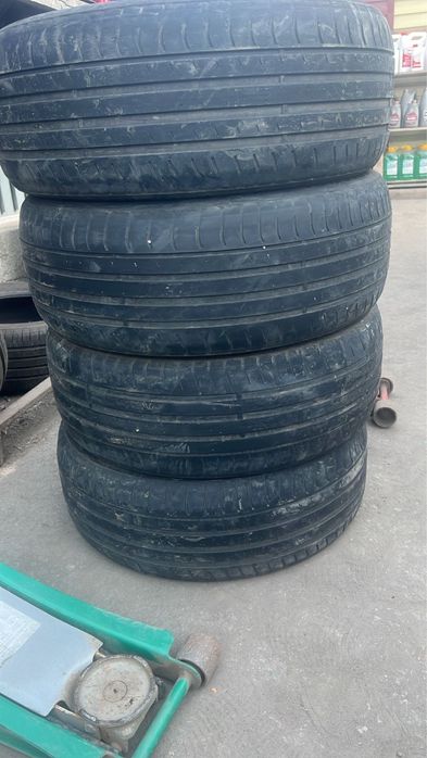 Продам резину на 215/55/17