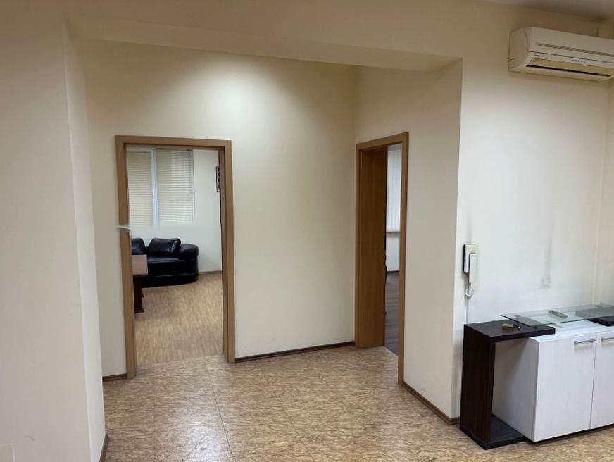 Продава се Четиристаен апартамент в София, Банишора - 166 кв.м за 2169 €/кв.м - Снимка #3