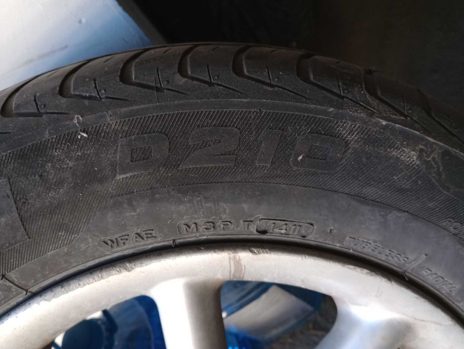 Продавам алуминиеви джанти с гуми 195/65/15