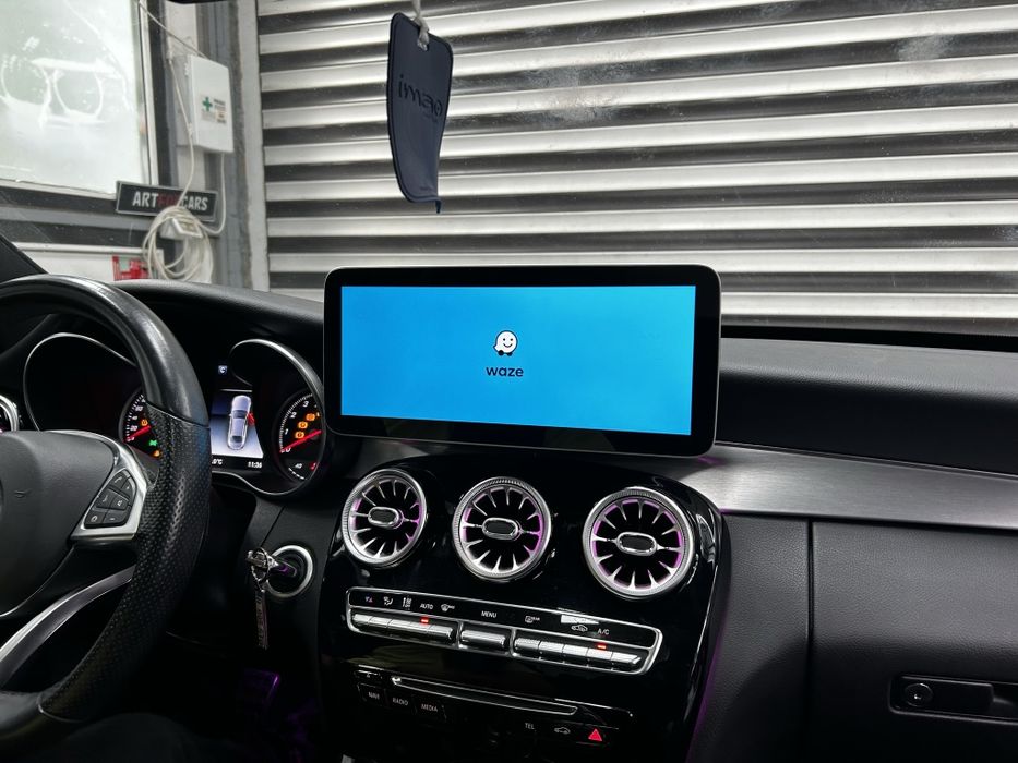 Navigatie auto, camera marsarier, lumina ambientala, colantare, senzor