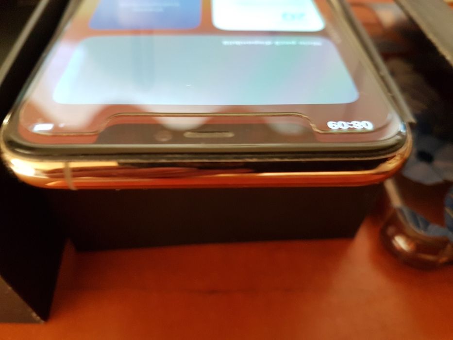 iPhone 11 Impecabil Nou
Arată 10/10 !! 
Funcționează ireproș