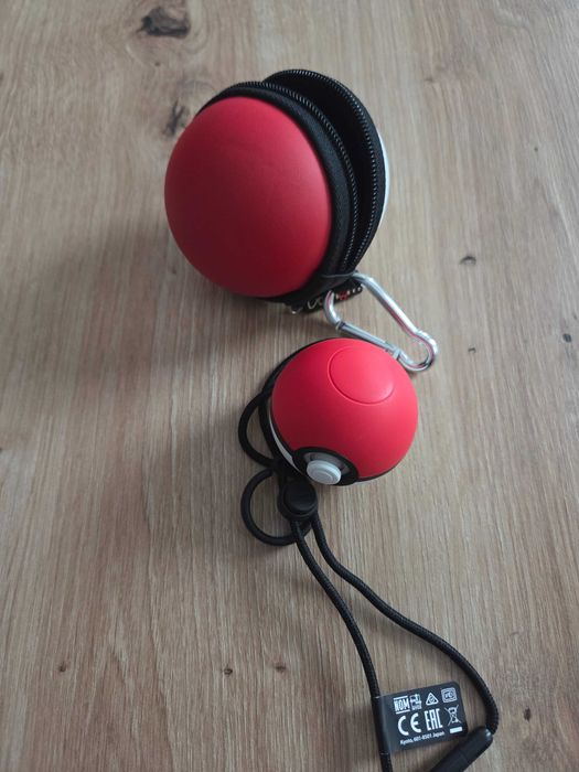 Poke Ball Plus controller cu husa jocuri Pokemon Nintendo Switch