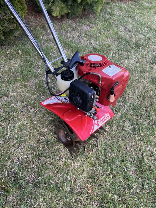 Мотофреза Мотокултиватор Mantis 0,57kw.за Междуредията