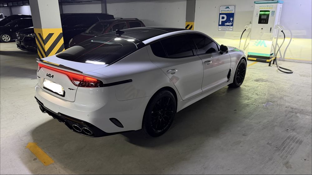 Kia Stinger 3,3 t.t GT2 FULL