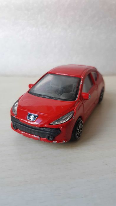 Vând machetă/mașinuță Peugeot 207,lipsa stopuri